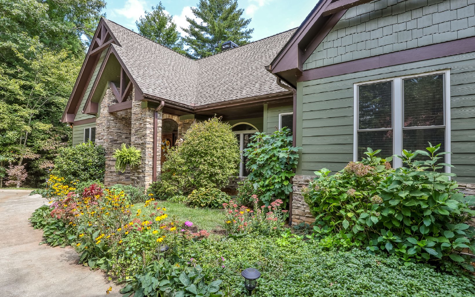 155 Crestview Lane
