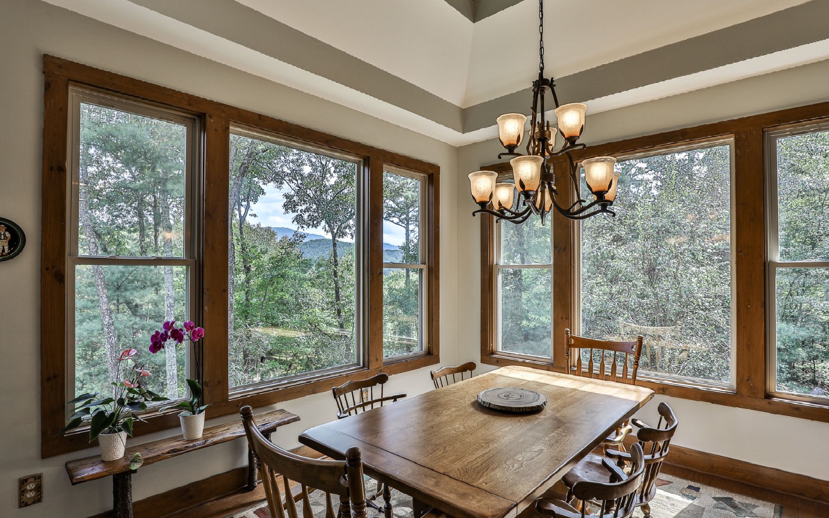 155 Crestview Lane