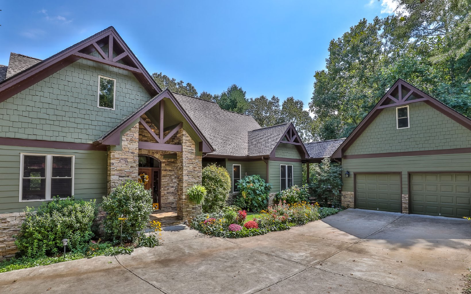 155 Crestview Lane