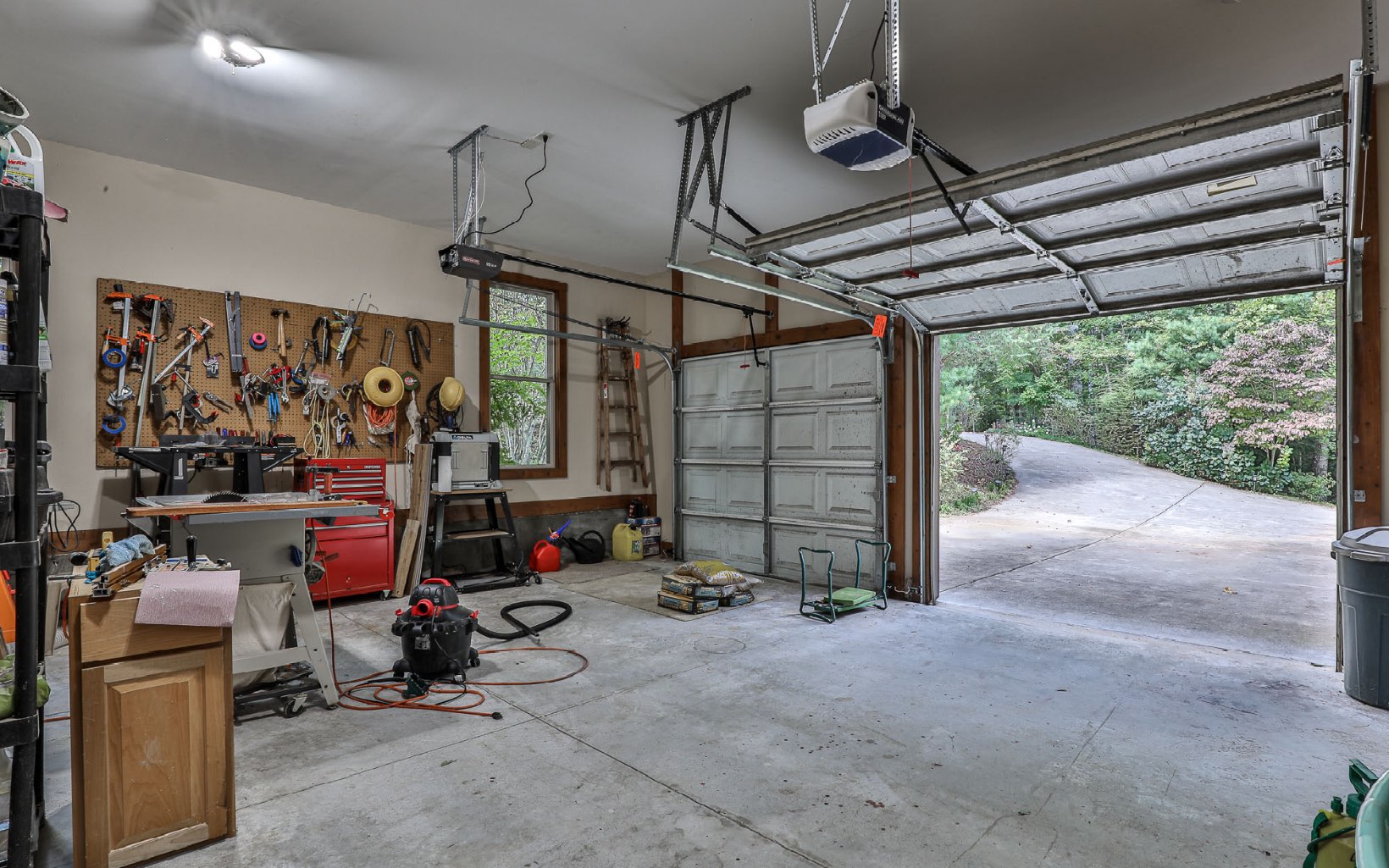 155 Crestview Lane