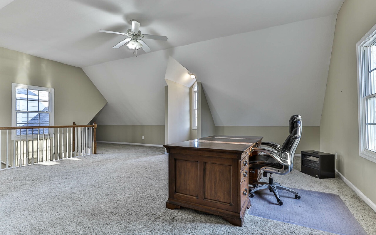 552 Dalrymple Circle