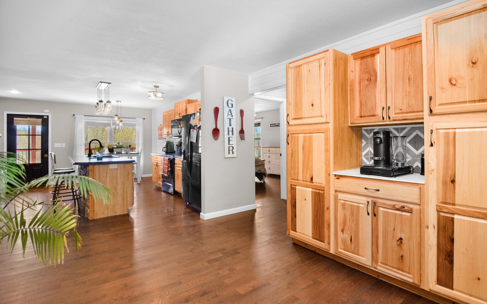 220 Ivy Ridge