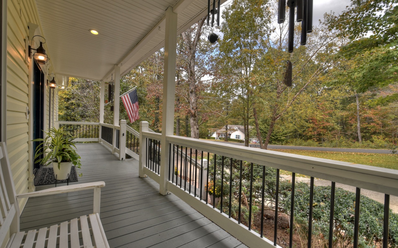 59 Crabapple Lane