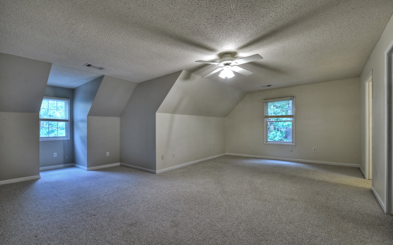 59 Crabapple Lane