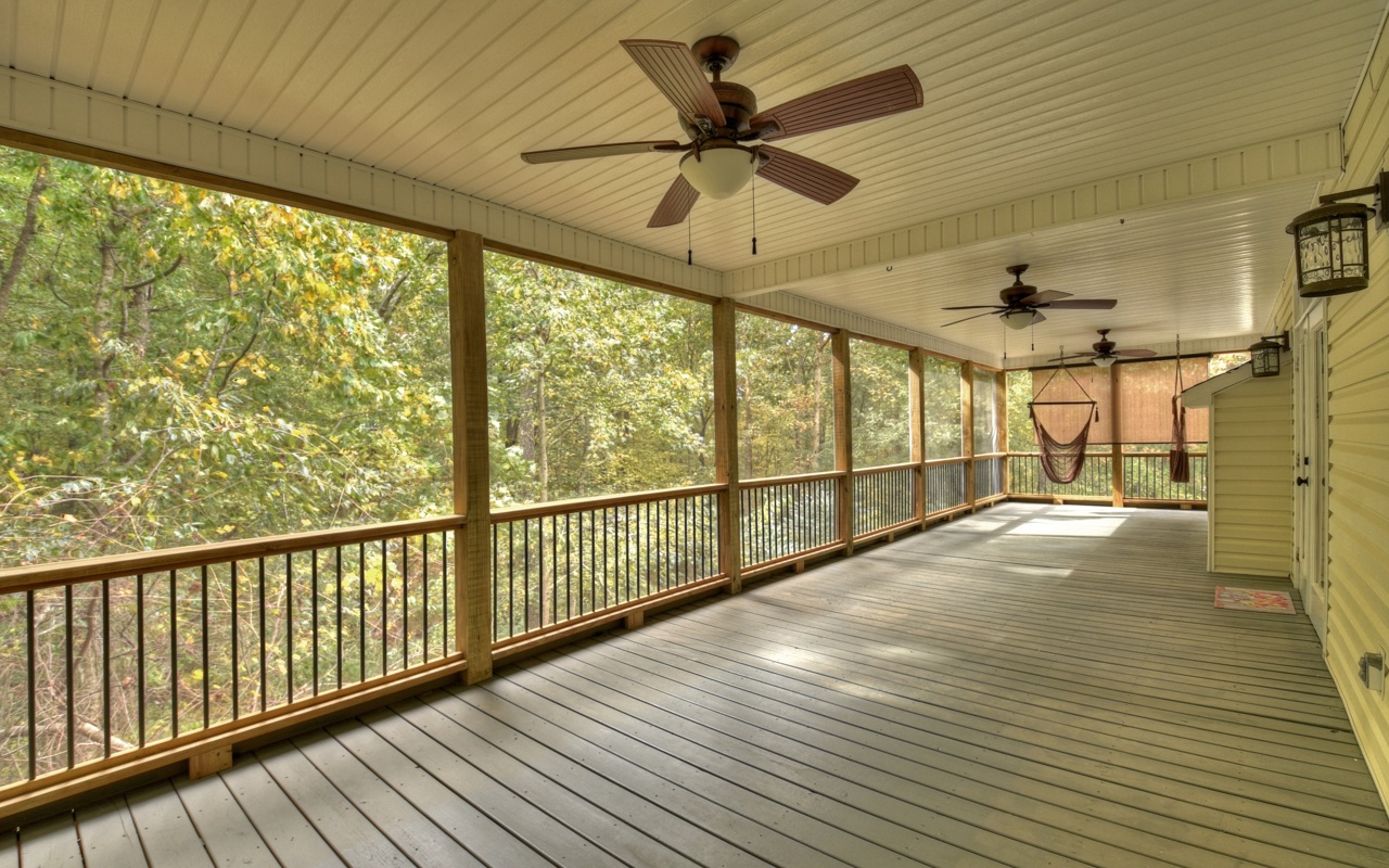 59 Crabapple Lane