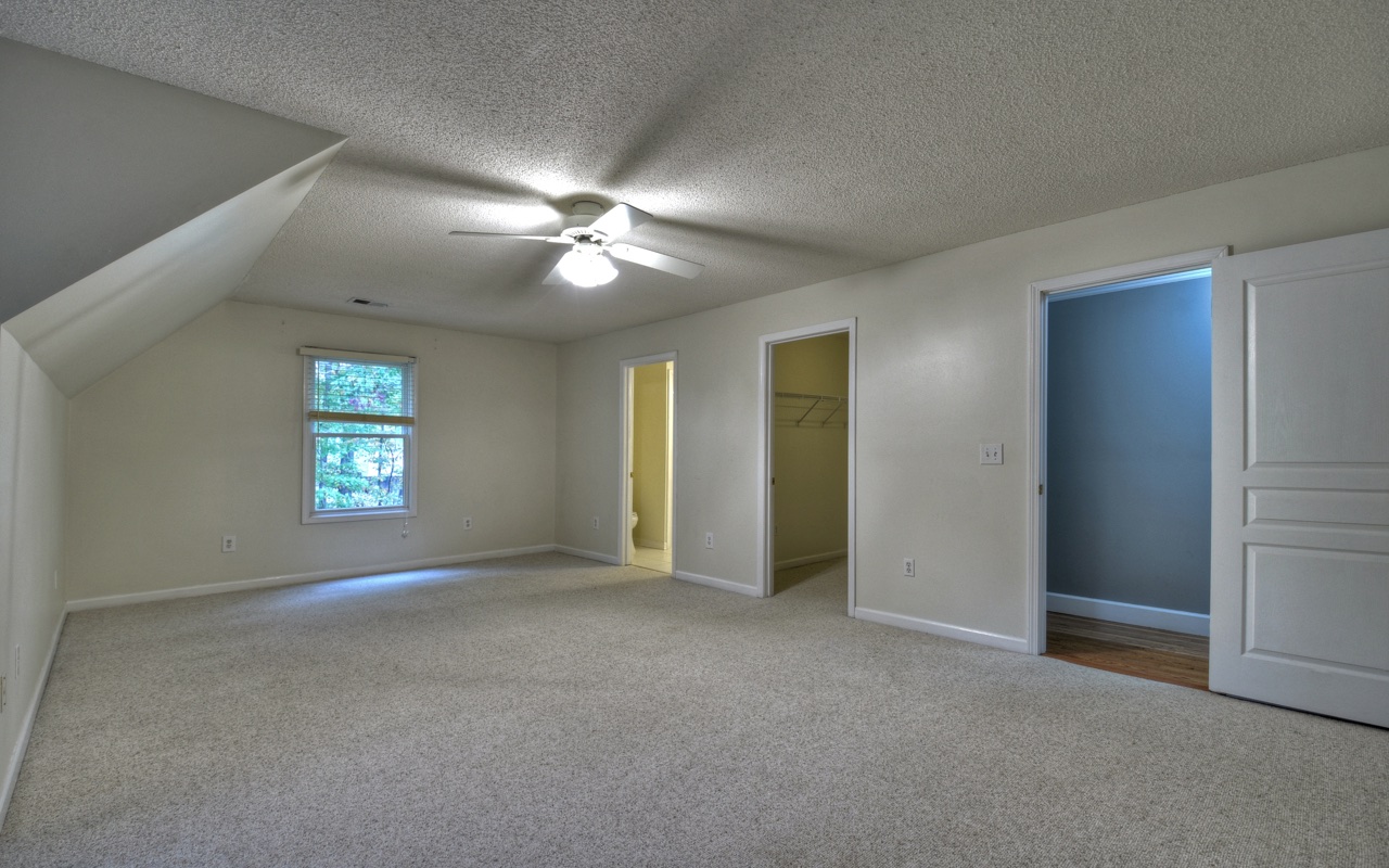 59 Crabapple Lane