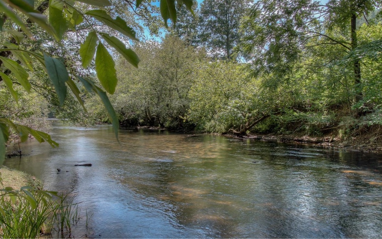 LT 14 River Escape Drive