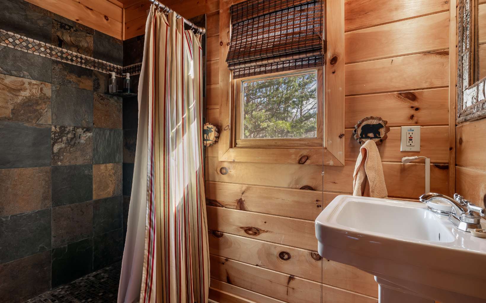 525 Amy Creek Trail