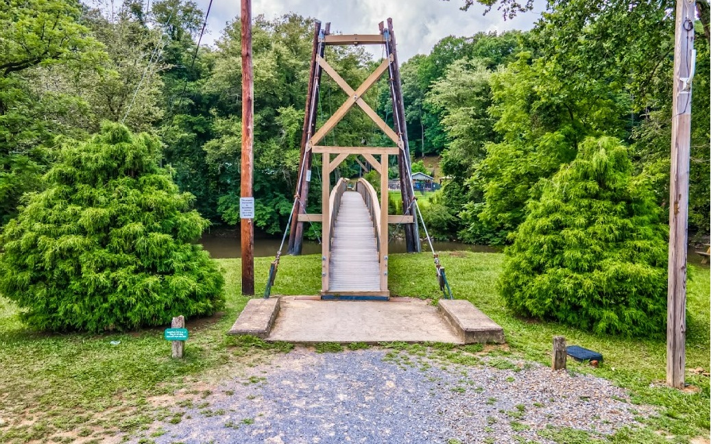 LT33 Beaver Lake Drive