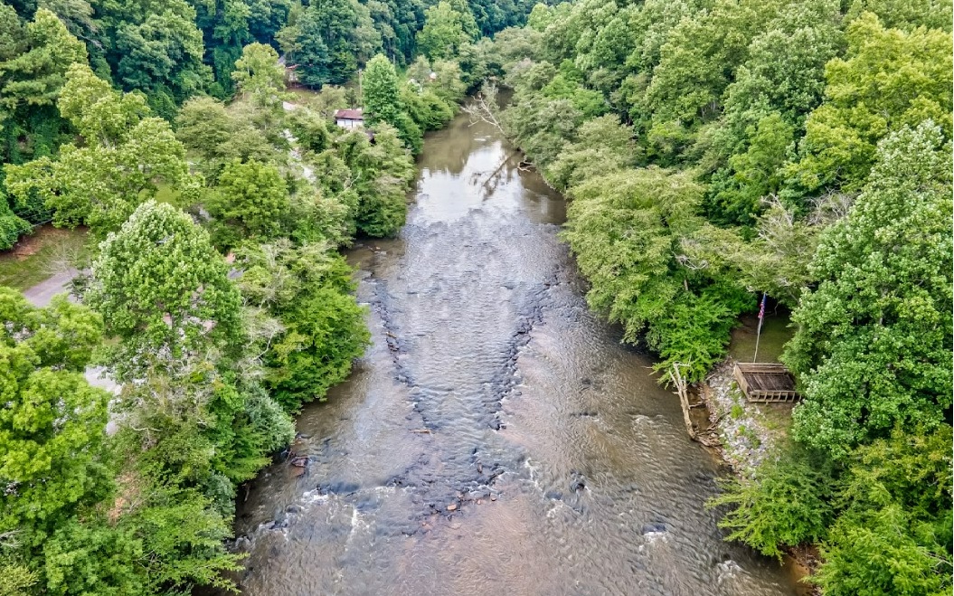 LT33 Beaver Lake Drive
