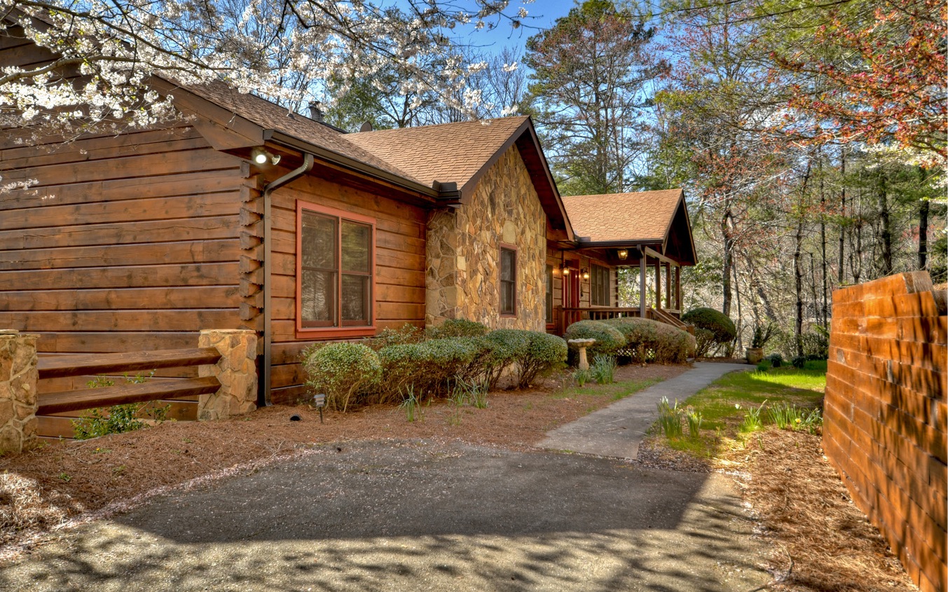 7666 Rock Creek Road