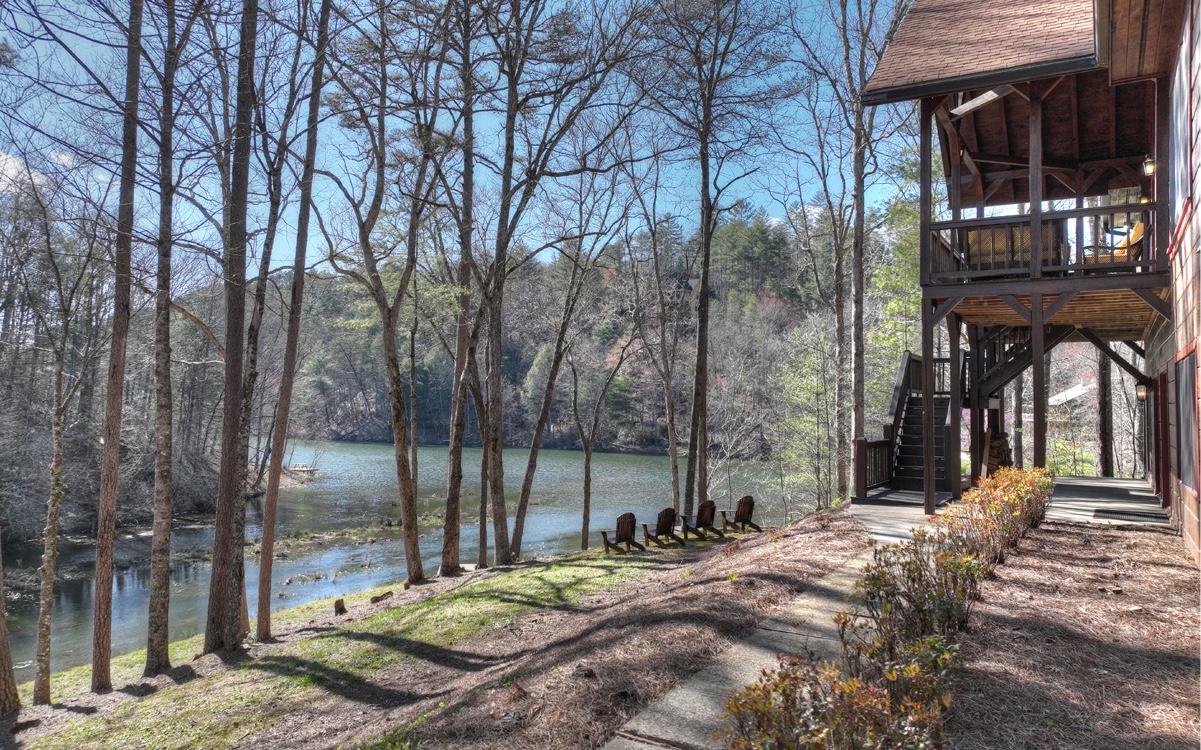 7666 Rock Creek Road