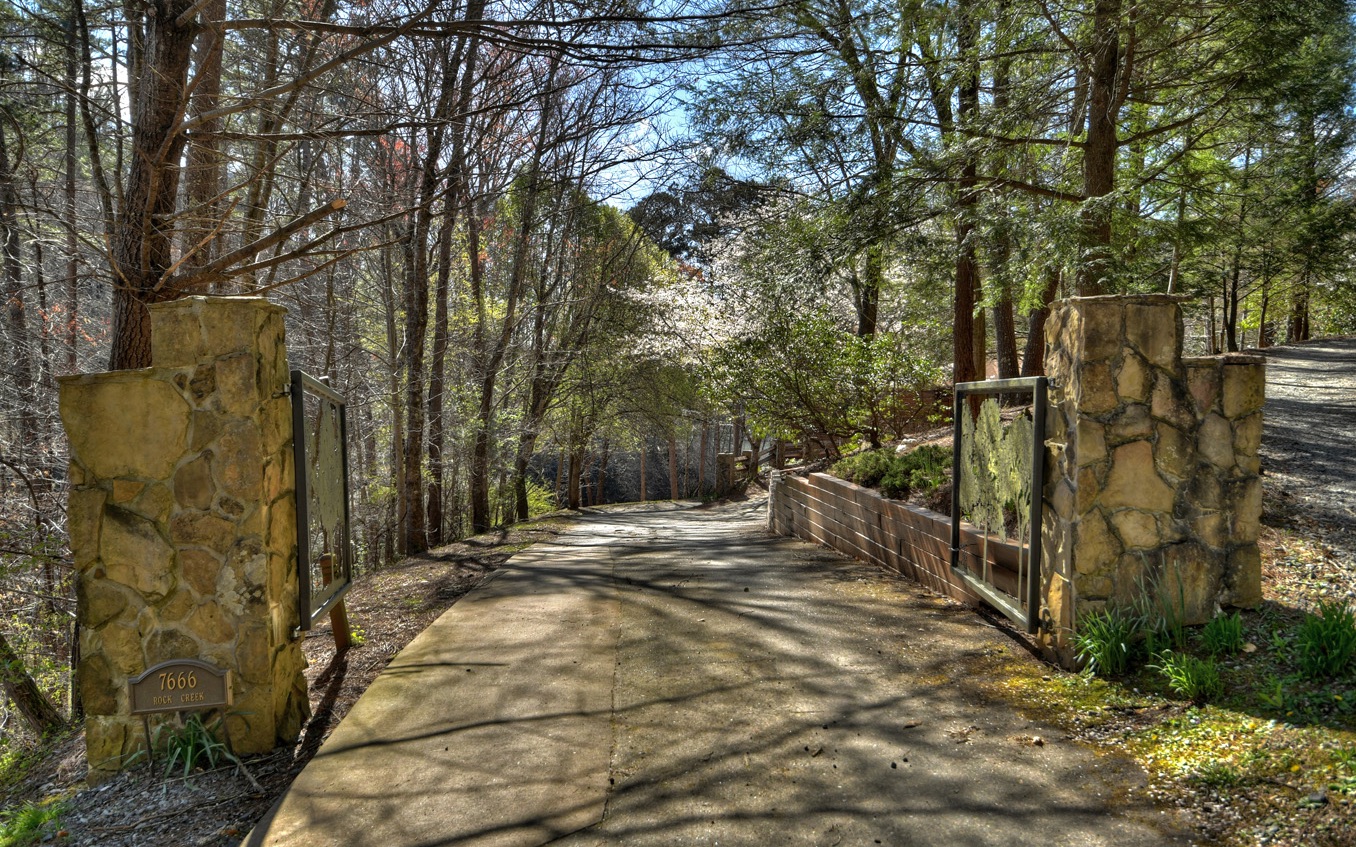 7666 Rock Creek Road