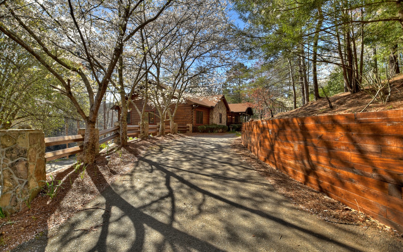 7666 Rock Creek Road