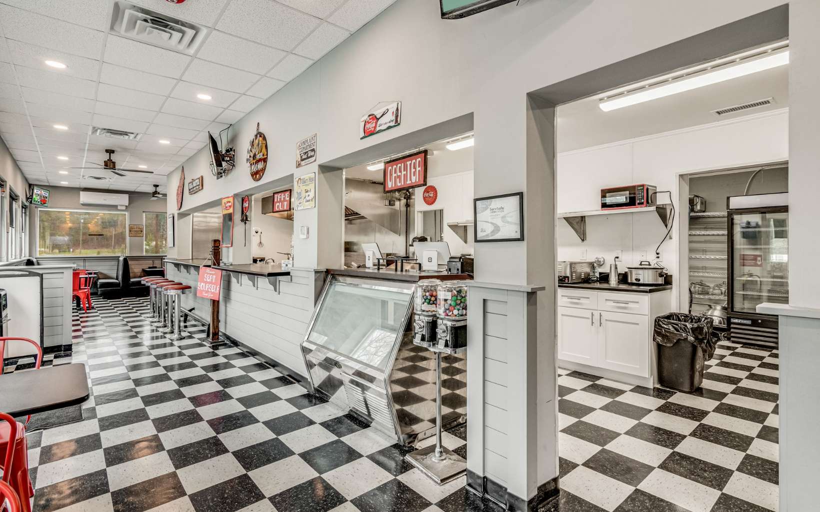 3411 Hwy 53e