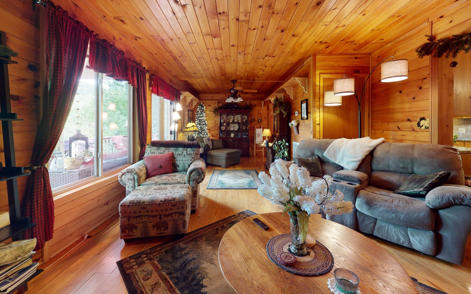 605 Laurel Ridge Drive