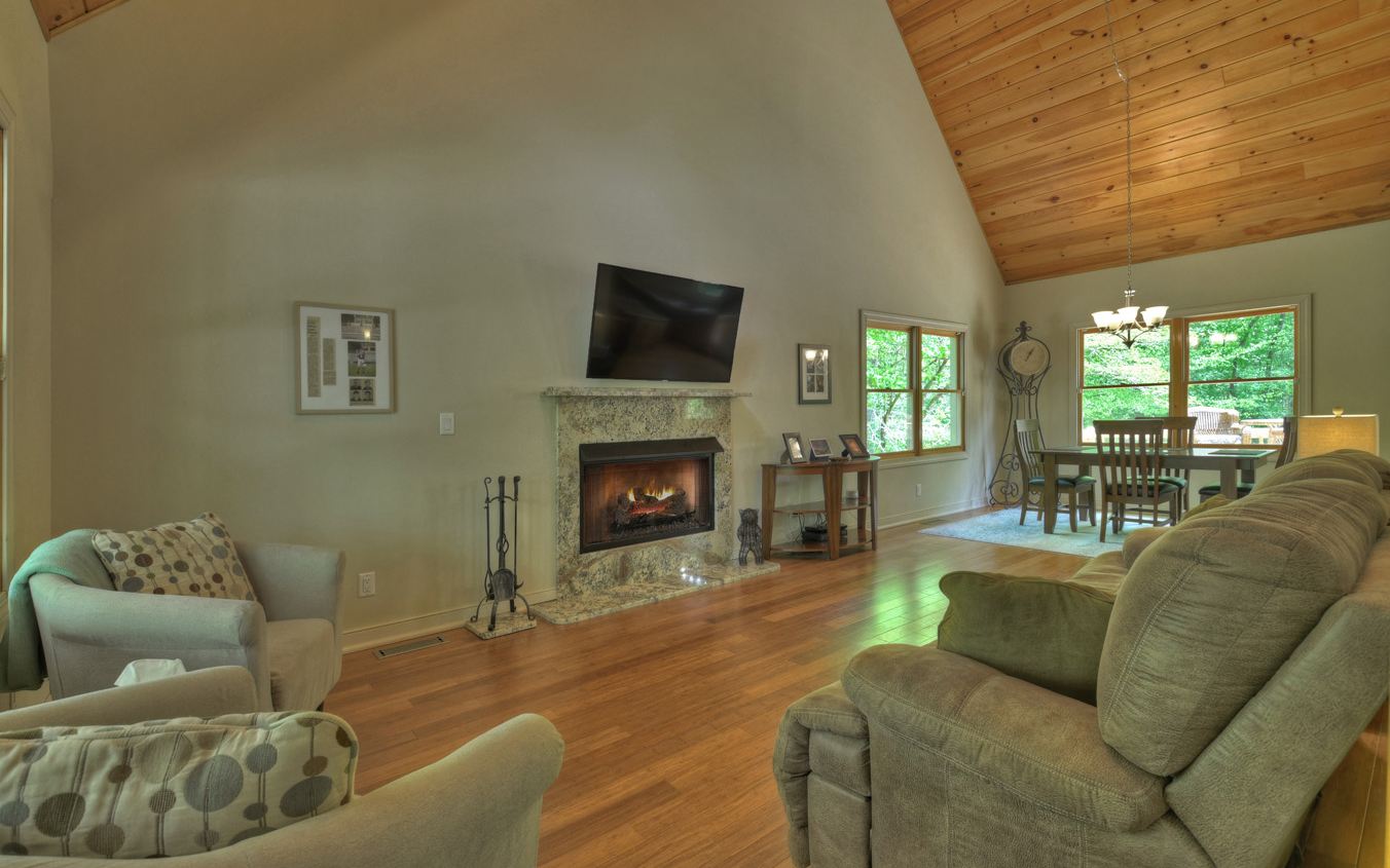 134 Sunlight Trail