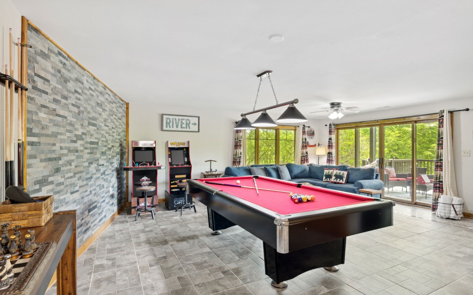 462 Lyric Lane