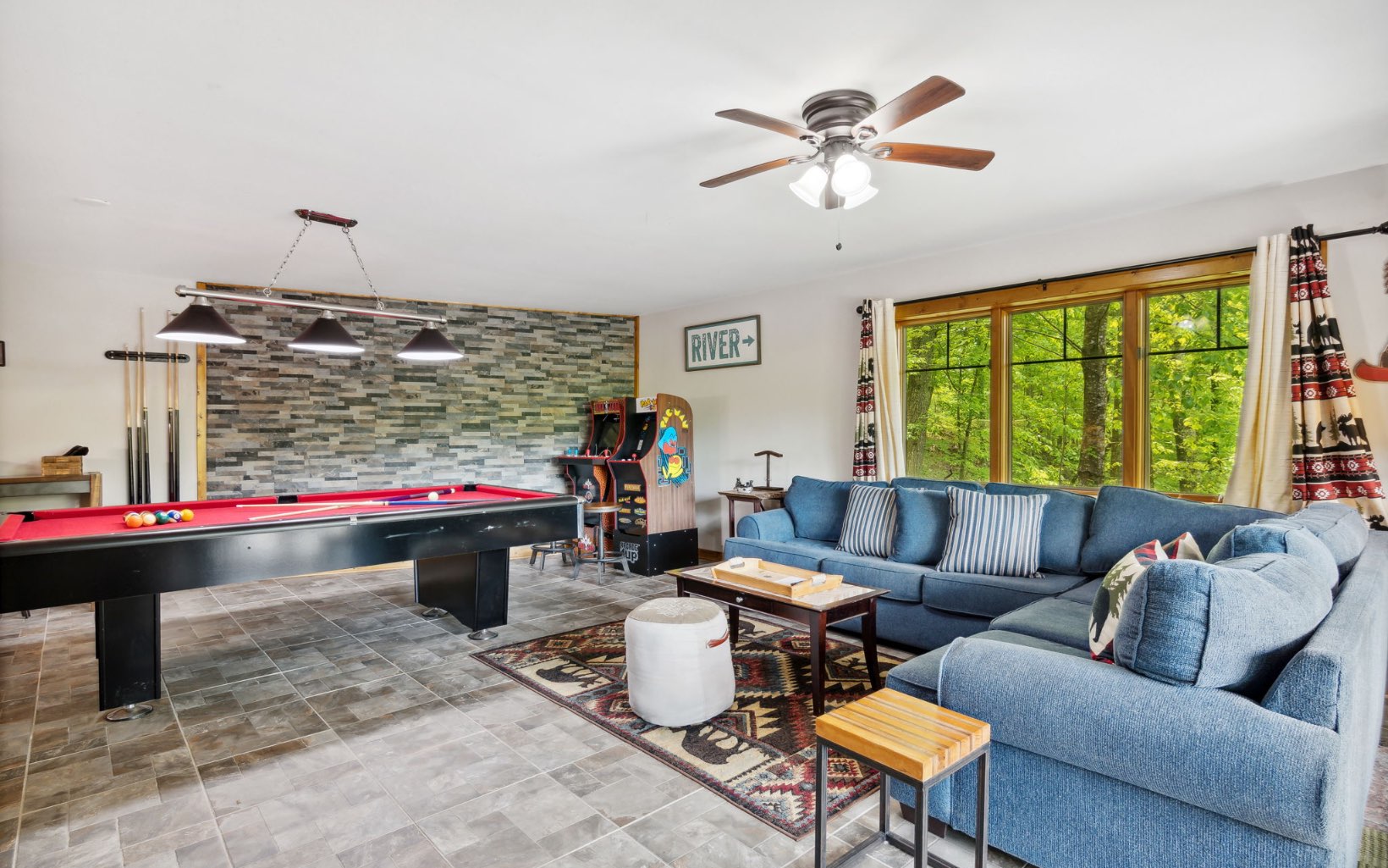 462 Lyric Lane