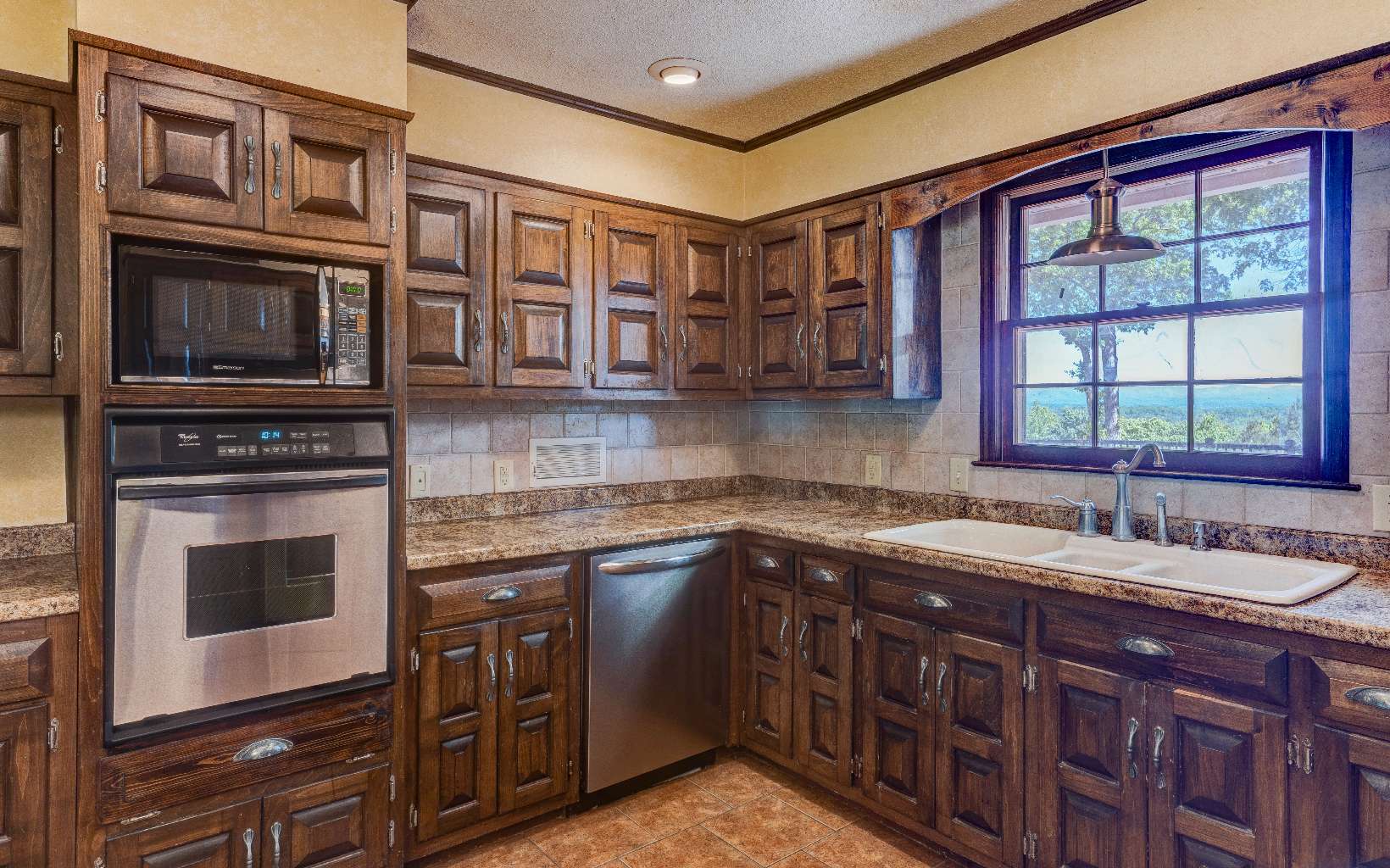 1902 Hwy 382w