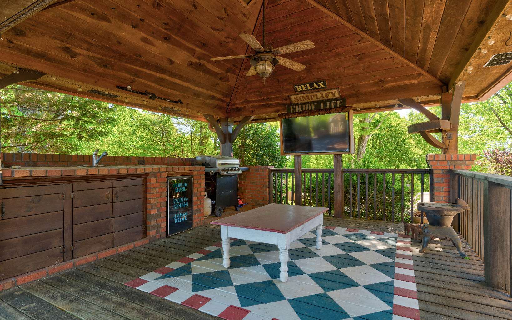 1902 Hwy 382w