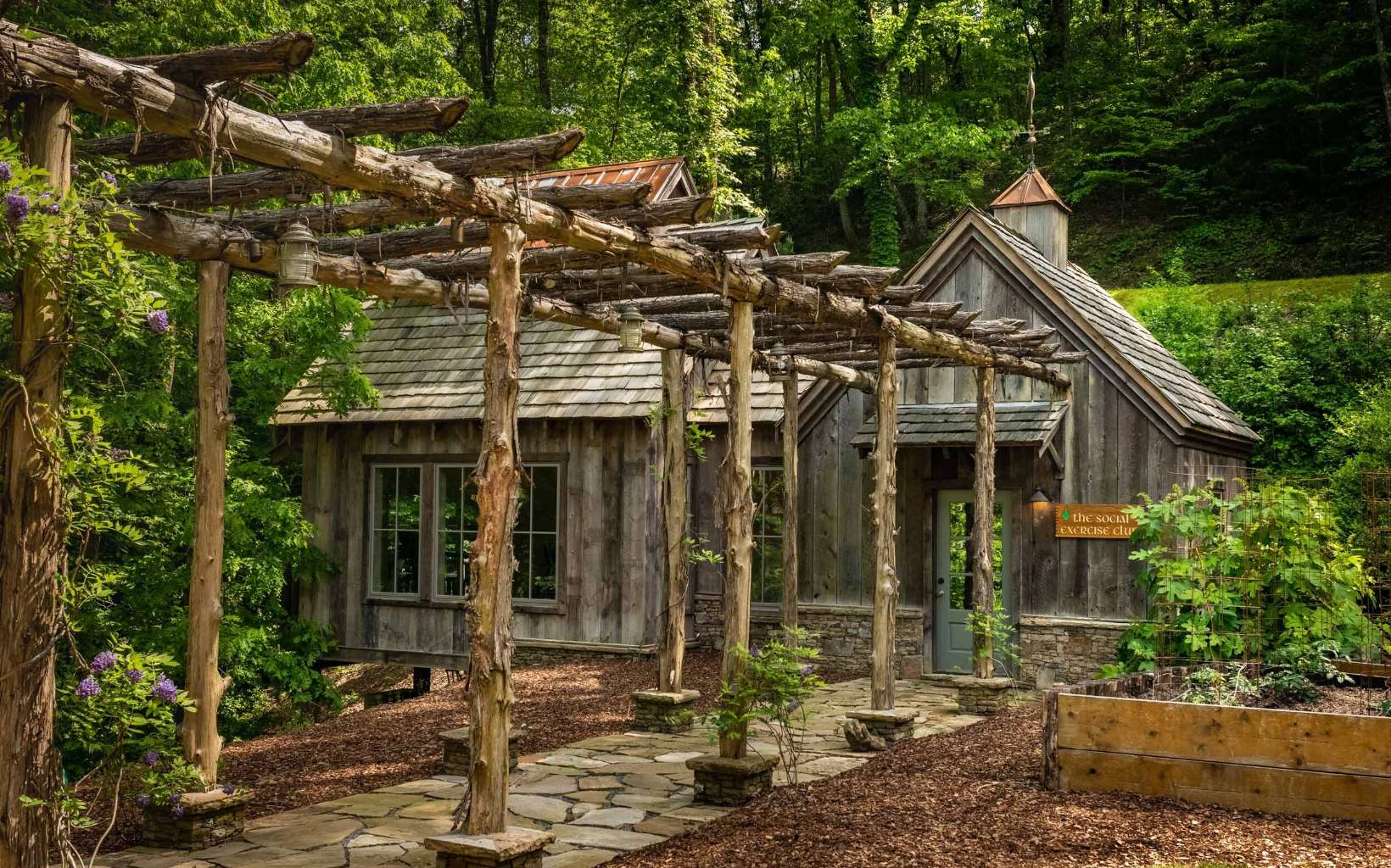 800 Chief Whitetails Road