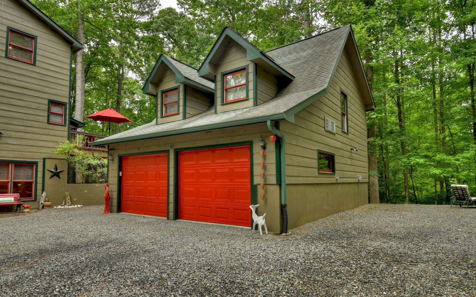 44 Hamlet Court