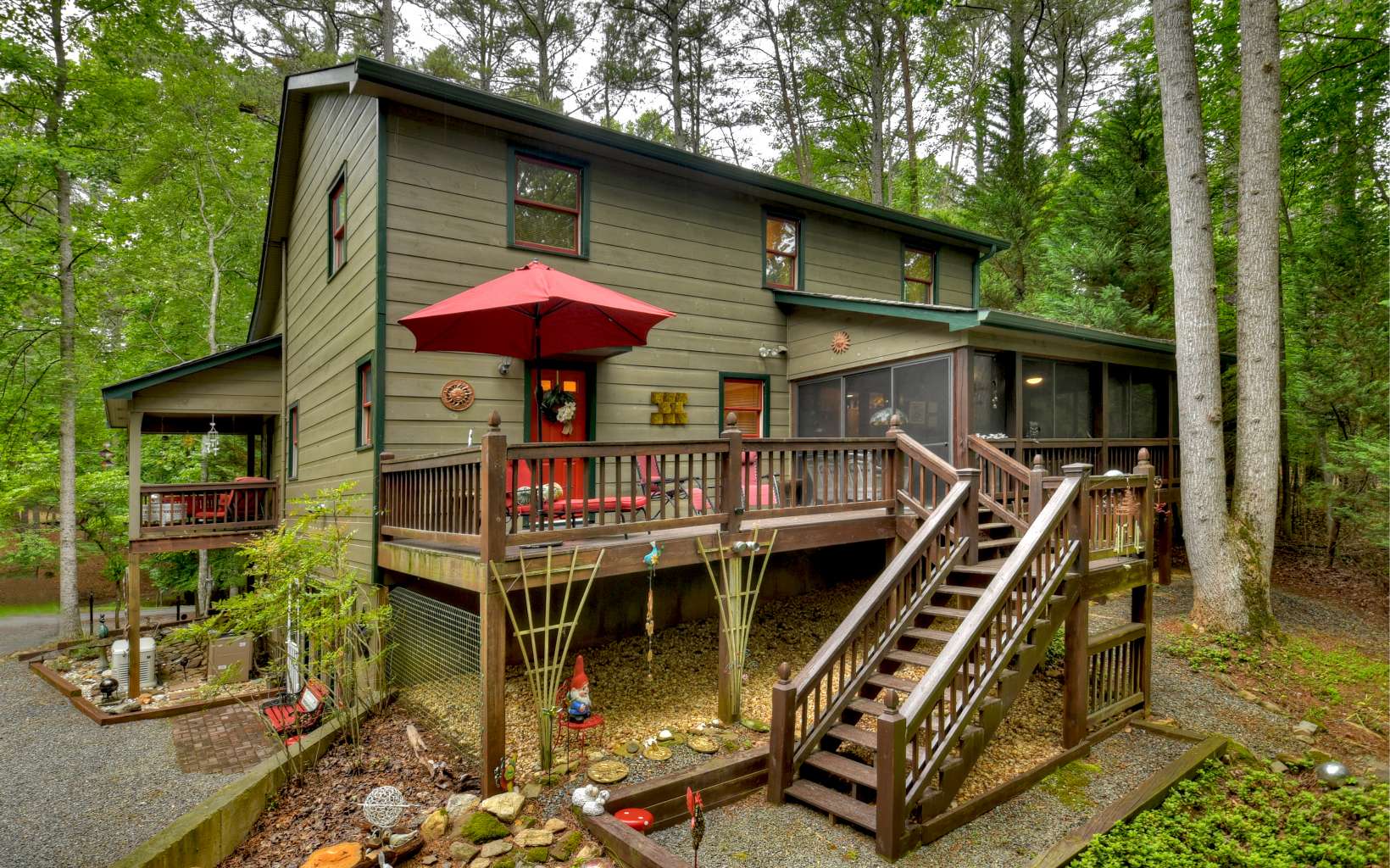 44 Hamlet Court