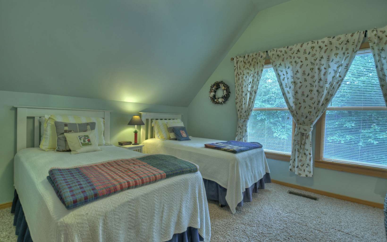 375 Blackberry Mountain