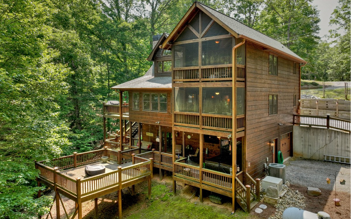 284 Vista Chalet Drive