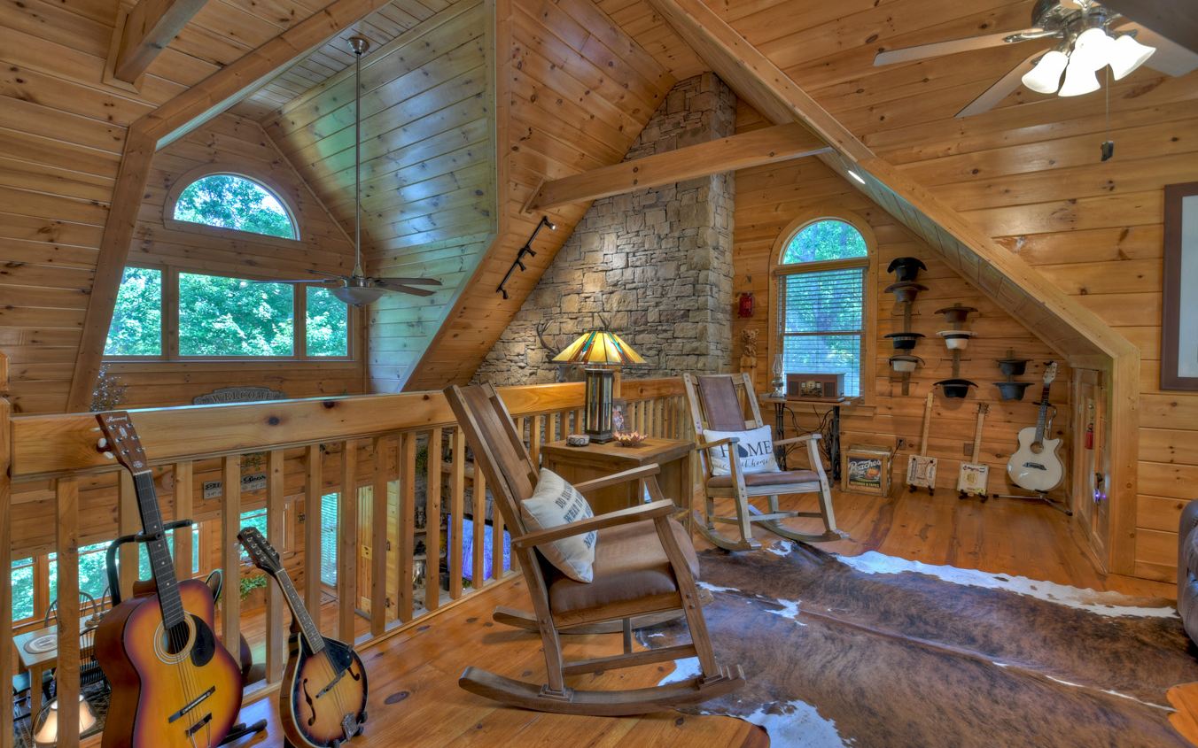 284 Vista Chalet Drive