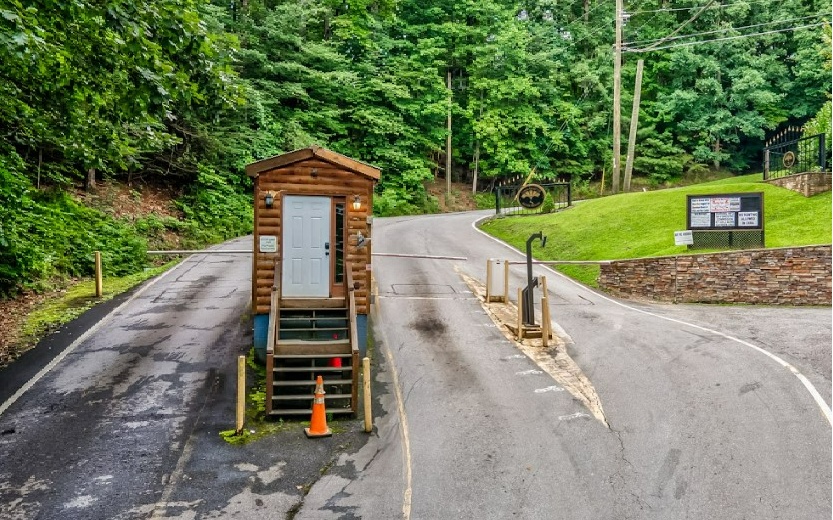 284 Vista Chalet Drive