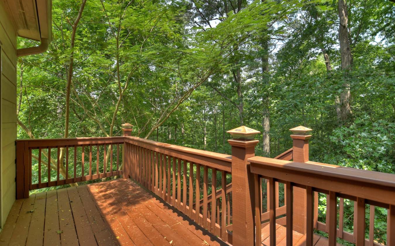 172 N Crestview Drive