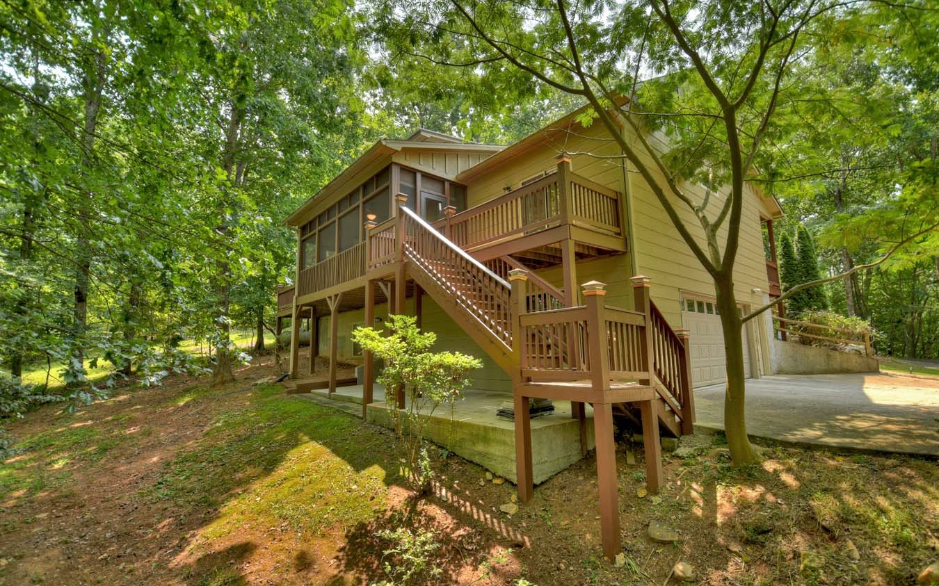172 N Crestview Drive