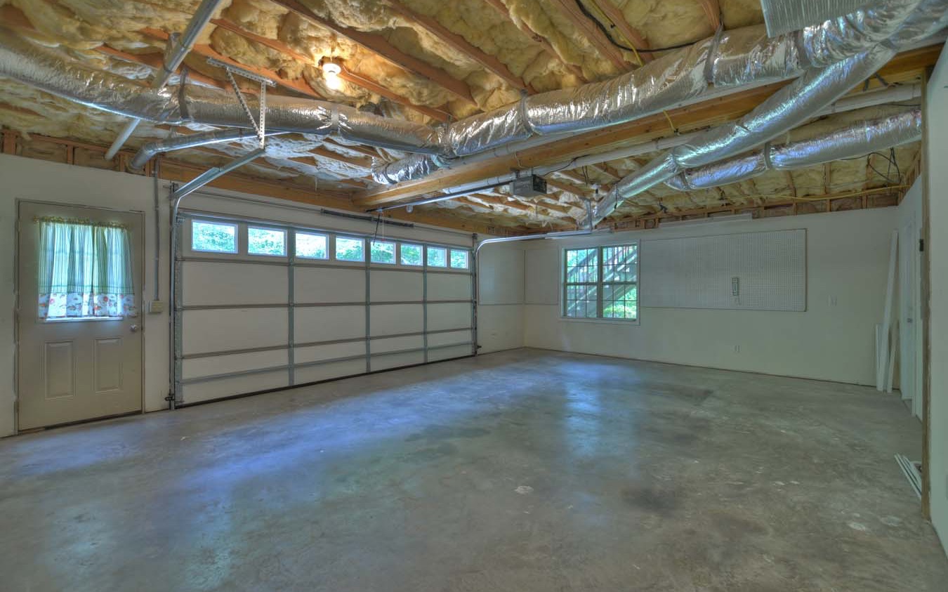 172 N Crestview Drive