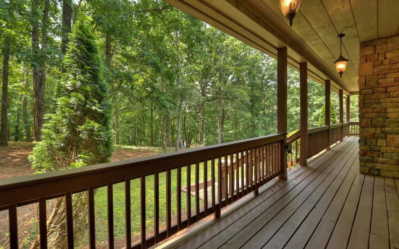 172 N Crestview Drive