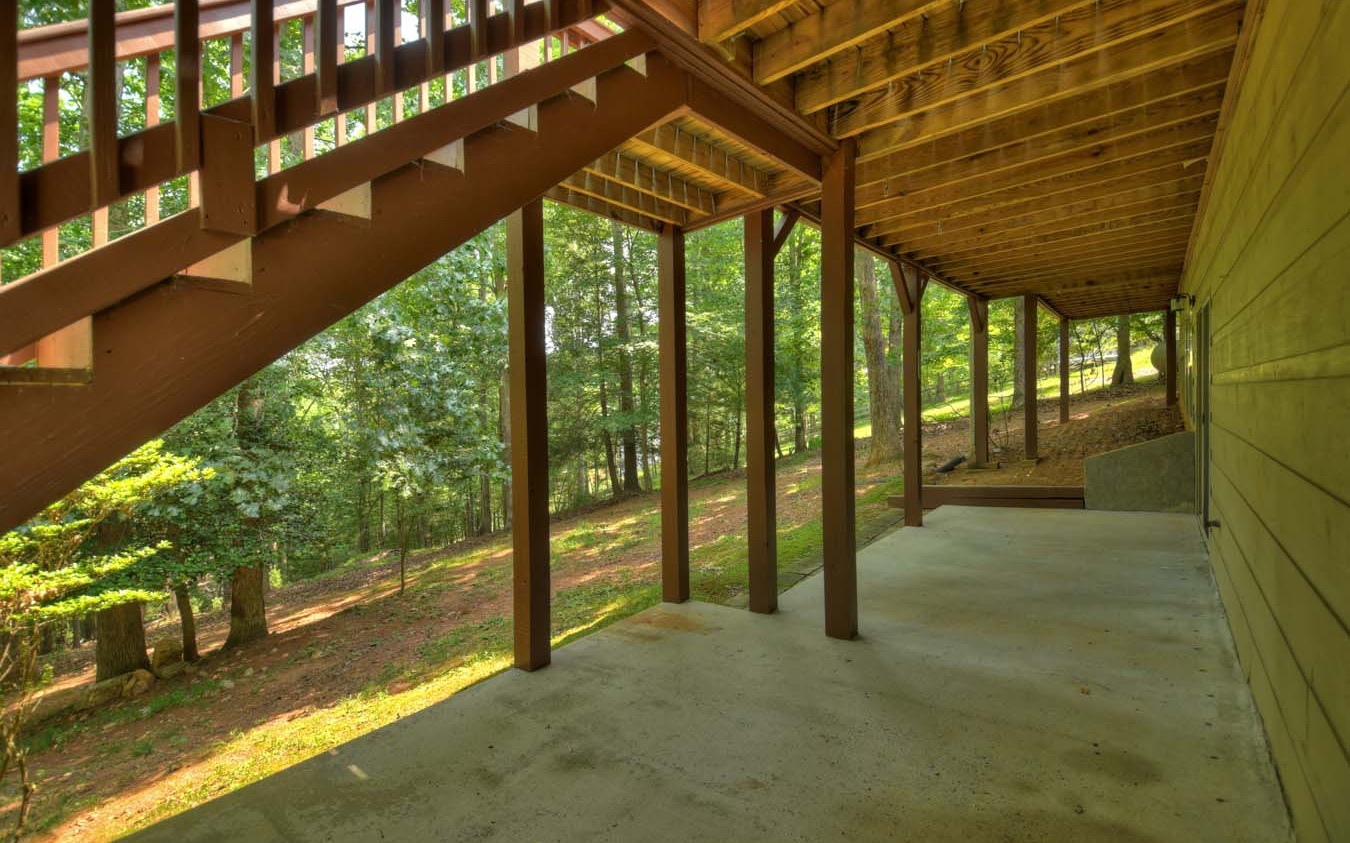 172 N Crestview Drive