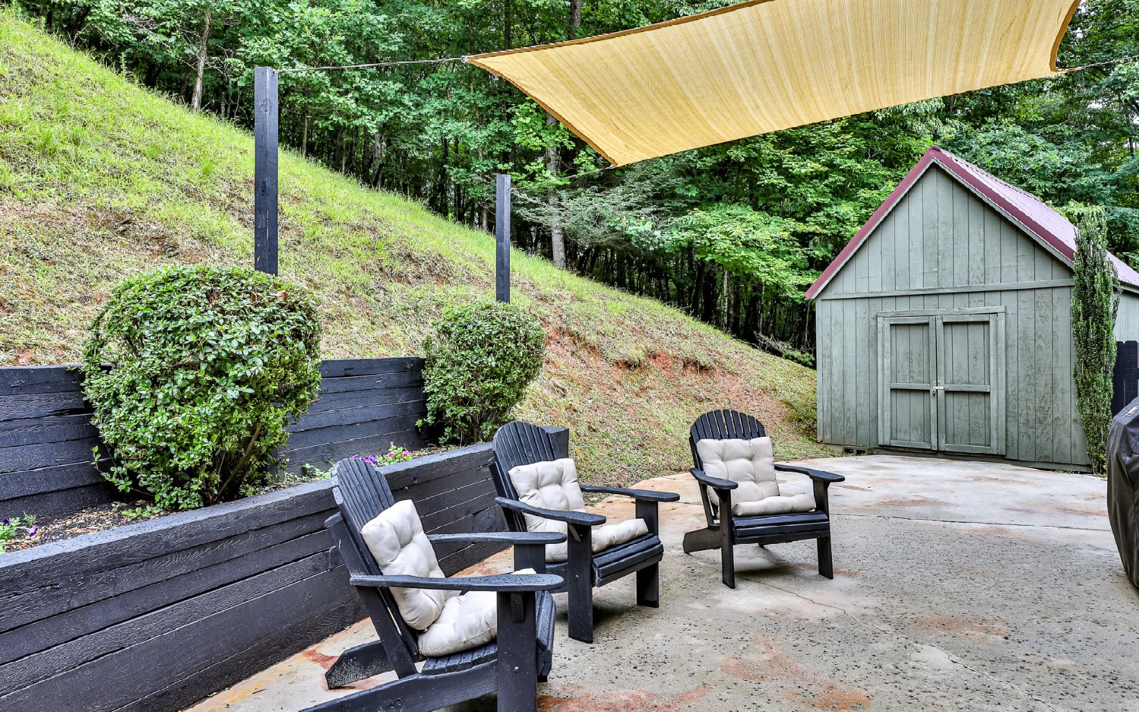148 Poolside Court