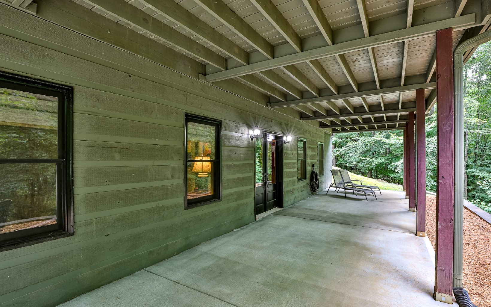 148 Poolside Court