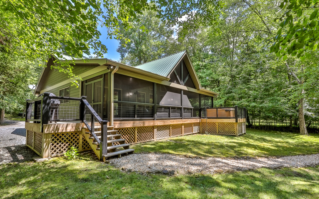 1426 Cashes Valley Lane