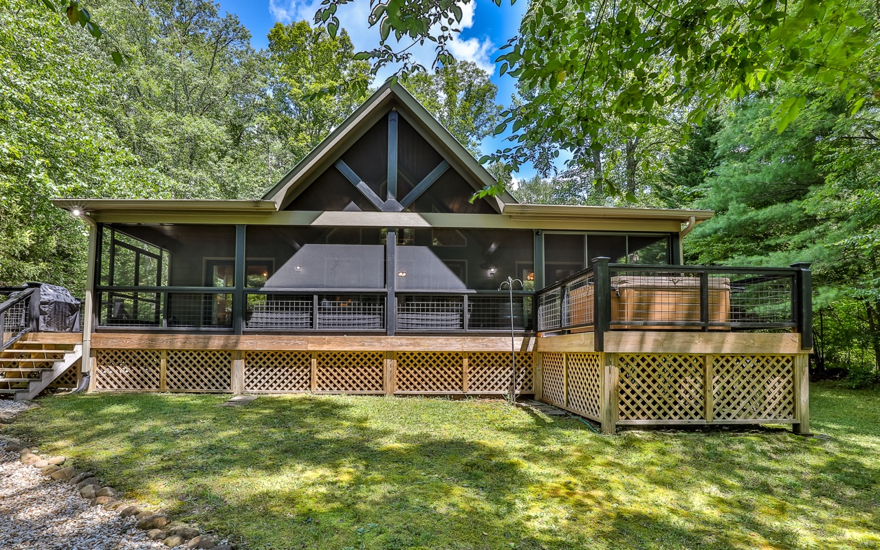 1426 Cashes Valley Lane