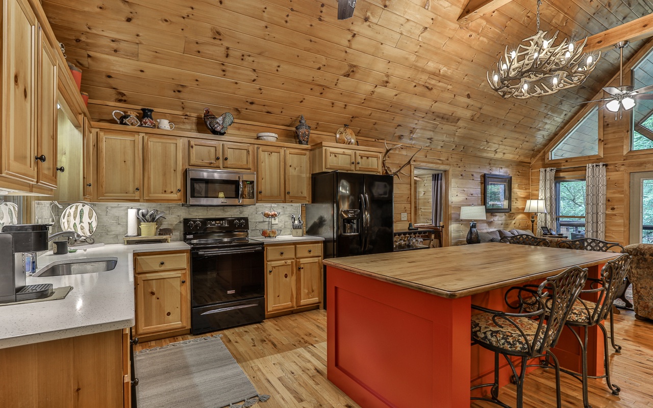 1426 Cashes Valley Lane