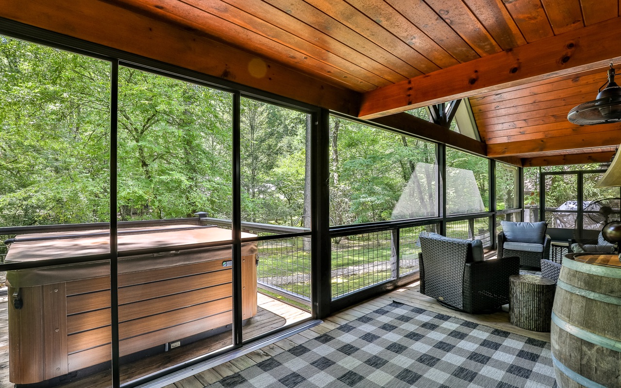 1426 Cashes Valley Lane