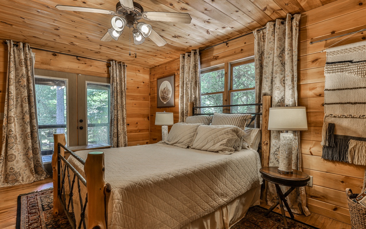 1426 Cashes Valley Lane
