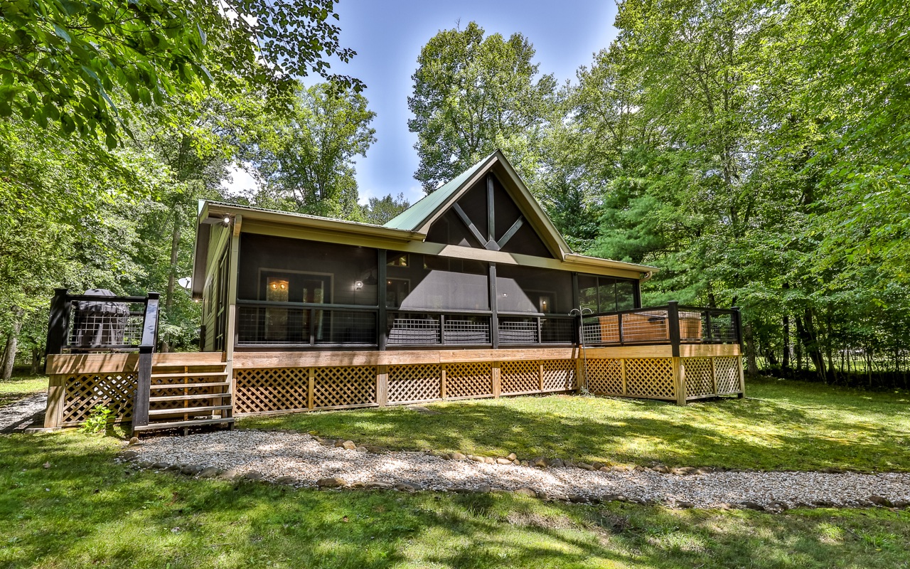 1426 Cashes Valley Lane