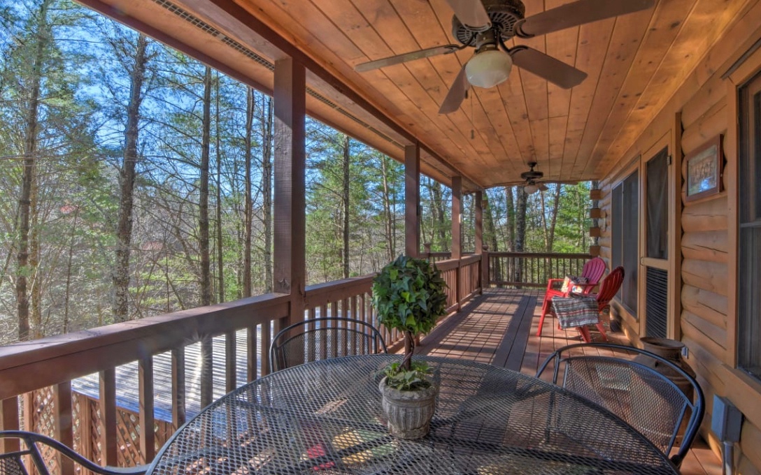 33 River Rock Road