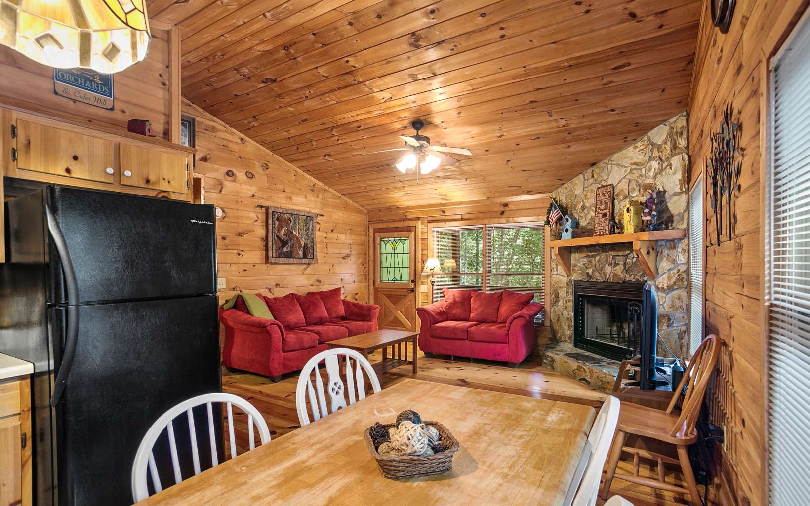 33 River Rock Road