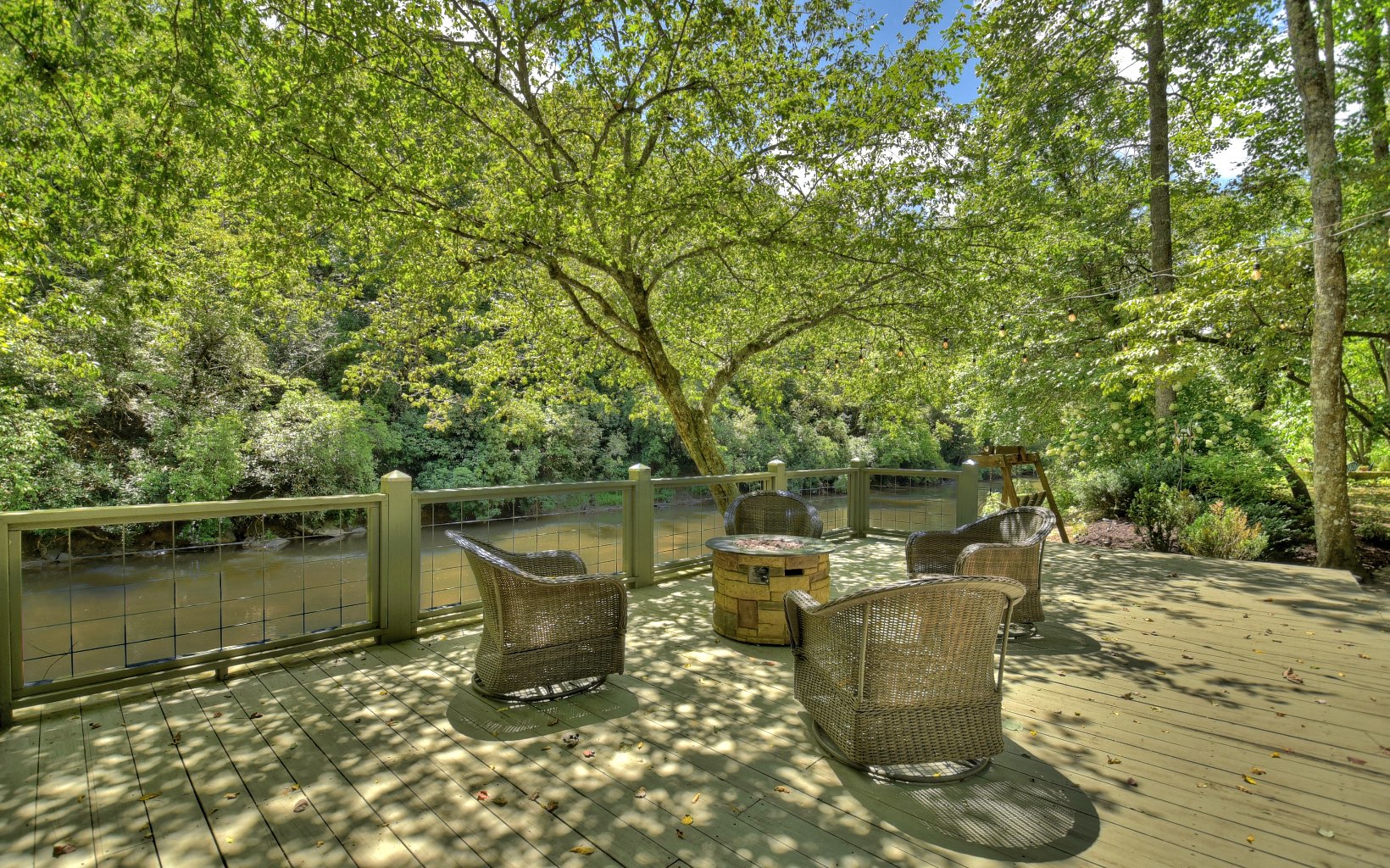 847 River Lane