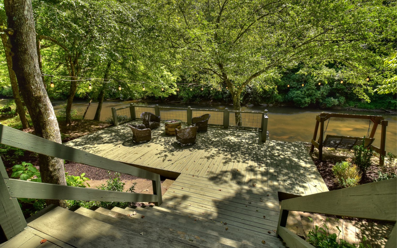 847 River Lane