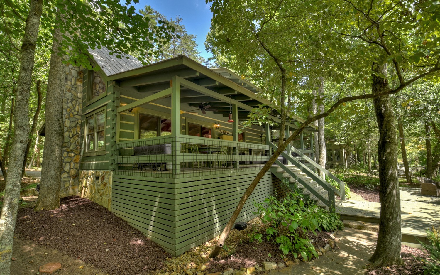 847 River Lane